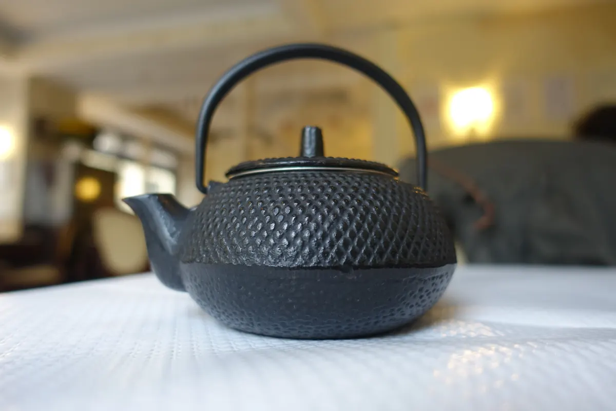 Cast iron teapot, 600 ml
