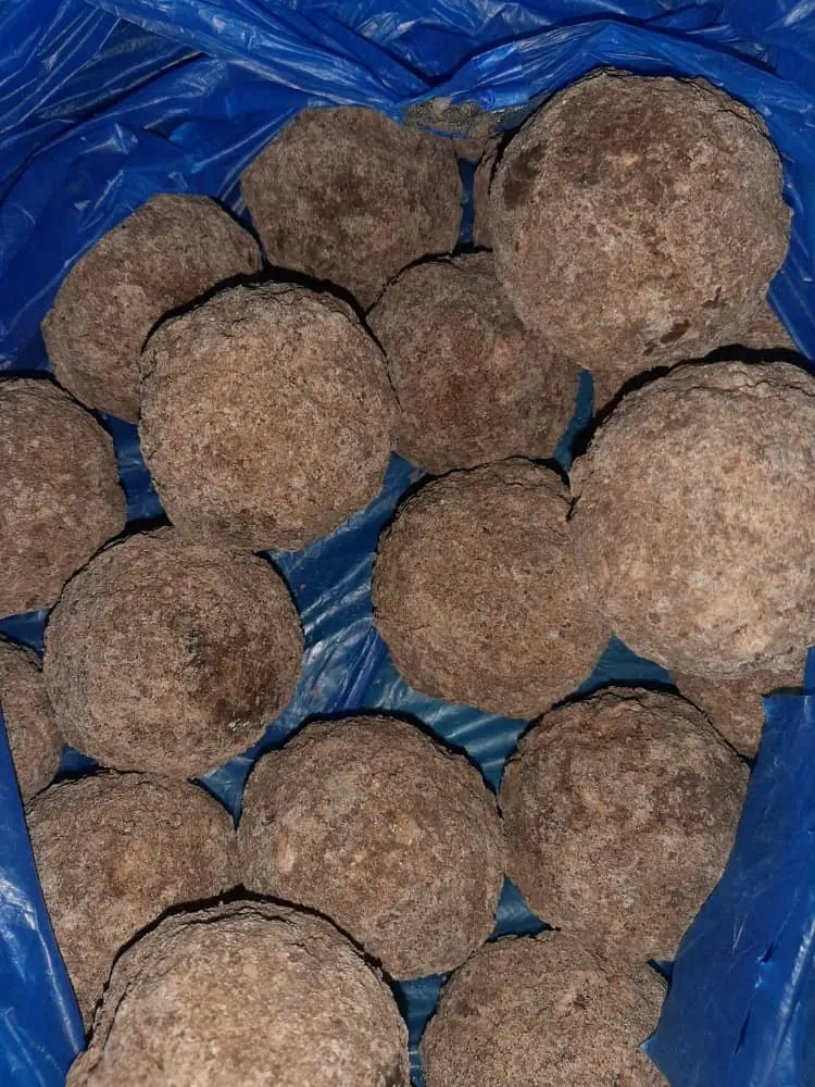 Black soap and kessa glove set